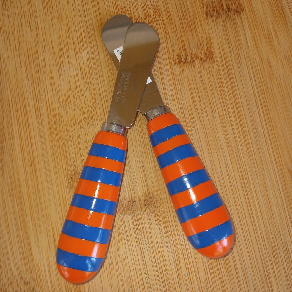 pair of cheese butter spreader knives  choose a pattern - quantities available - Picture 3 of 5